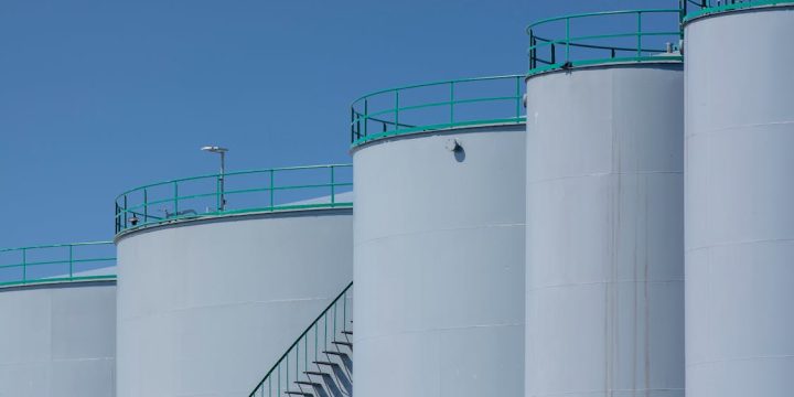 What are the Best Materials for Oil Storage Tanks? Find Out